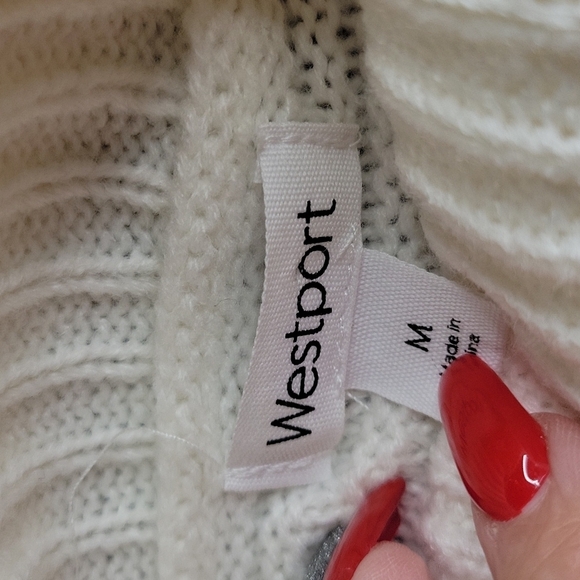 WESTPORT Cream Turtleneck Cable Knit Sweater Medium - Picture 6 of 6